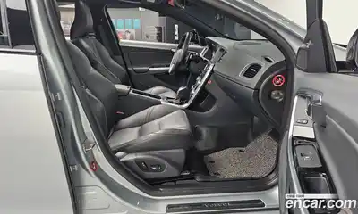 Volvo V60 2016 2.5 Автомат в Москве № 197073, миниатюра 4