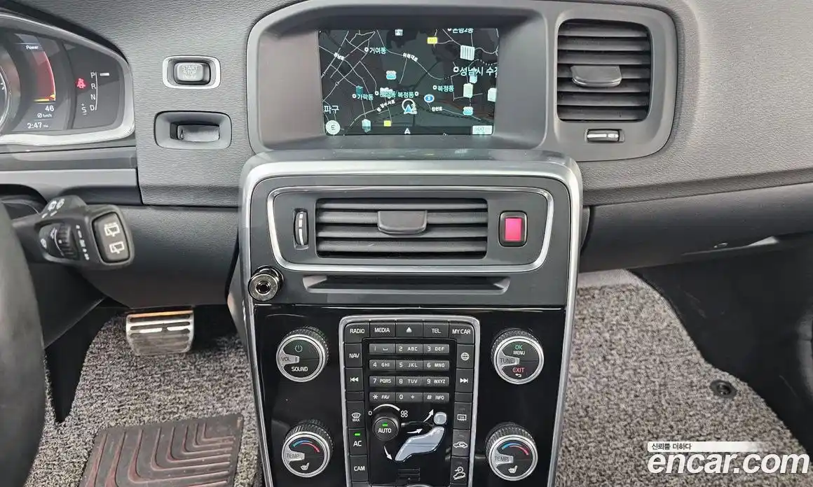 Volvo V60 2016 2.5 Автомат в Москве № 197073, фото 10