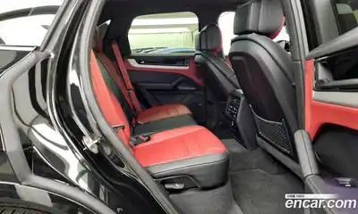 Porsche Cayenne, 2024