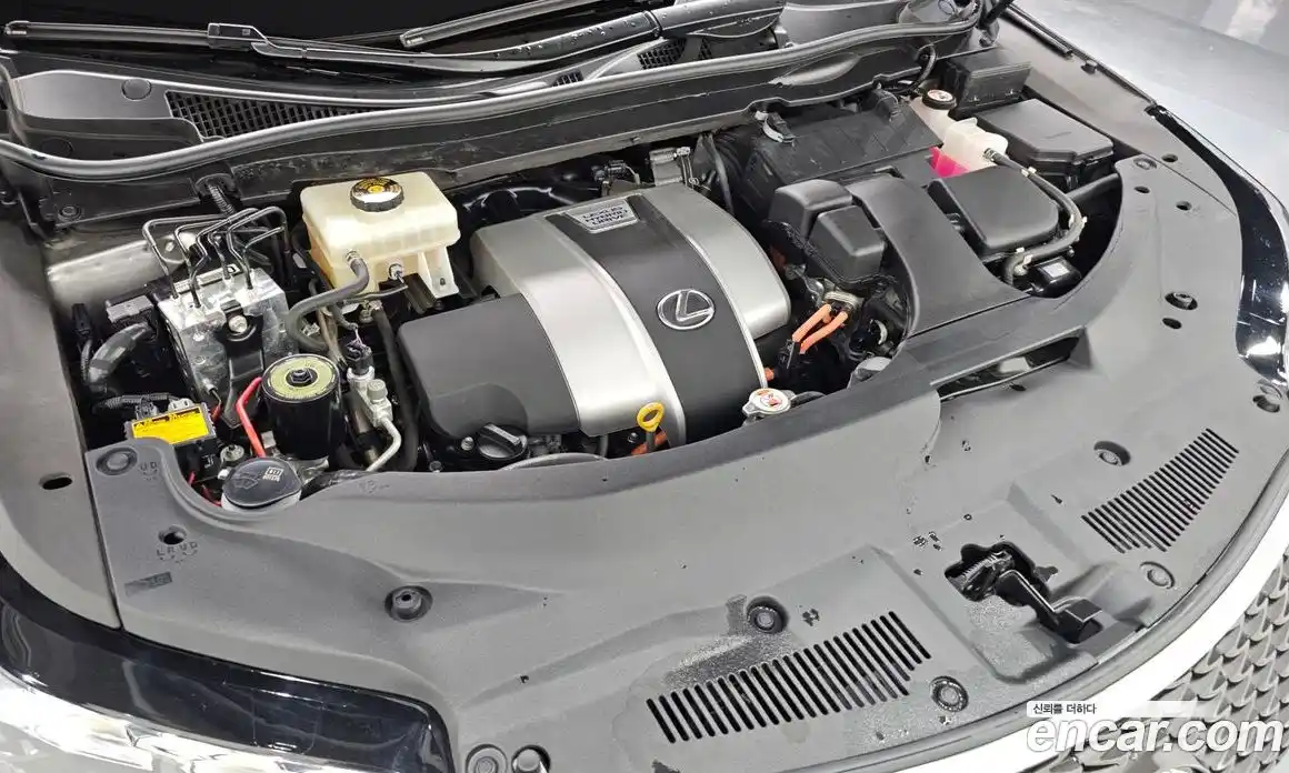 Lexus RX 2017 3.5 Автомат в Москве № 198835, фото 6