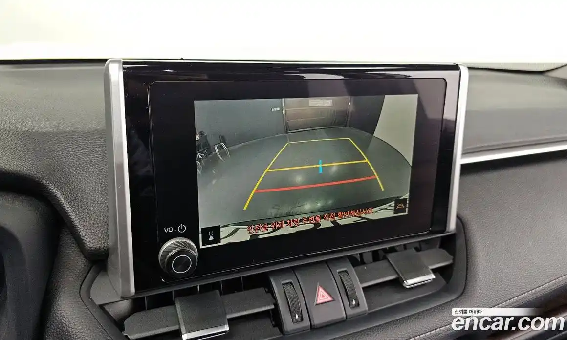 Toyota RAV4 2023 2.5 Автомат в Москве № 199532, фото 15