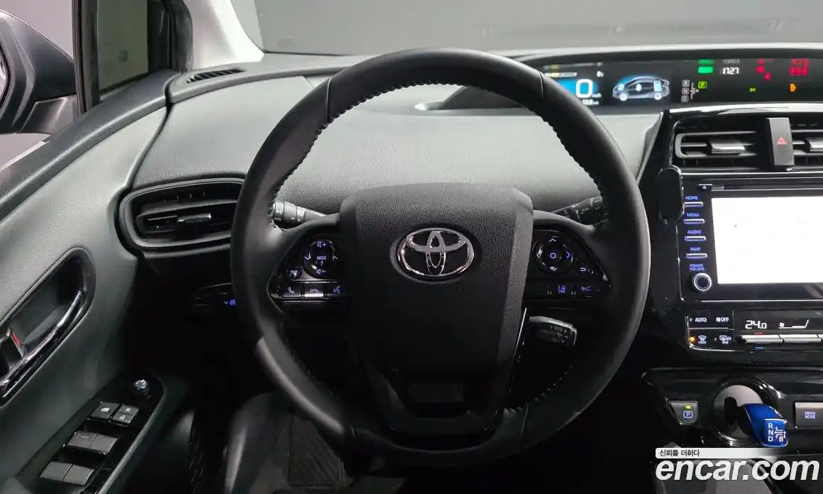 Toyota Prius 2021 1.8 Автомат в Москве № 199641, фото 13