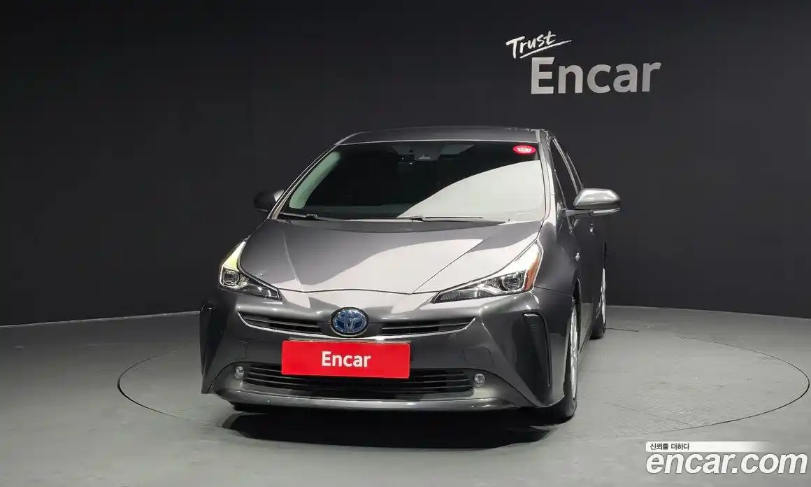 Toyota Prius 2021 1.8 Автомат в Москве № 199641, фото 3