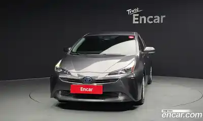 Toyota Prius 2021 1.8 Автомат в Москве № 199641, миниатюра 3