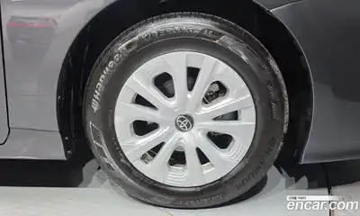 Toyota Prius 2021 1.8 Автомат в Москве № 199641, миниатюра 5