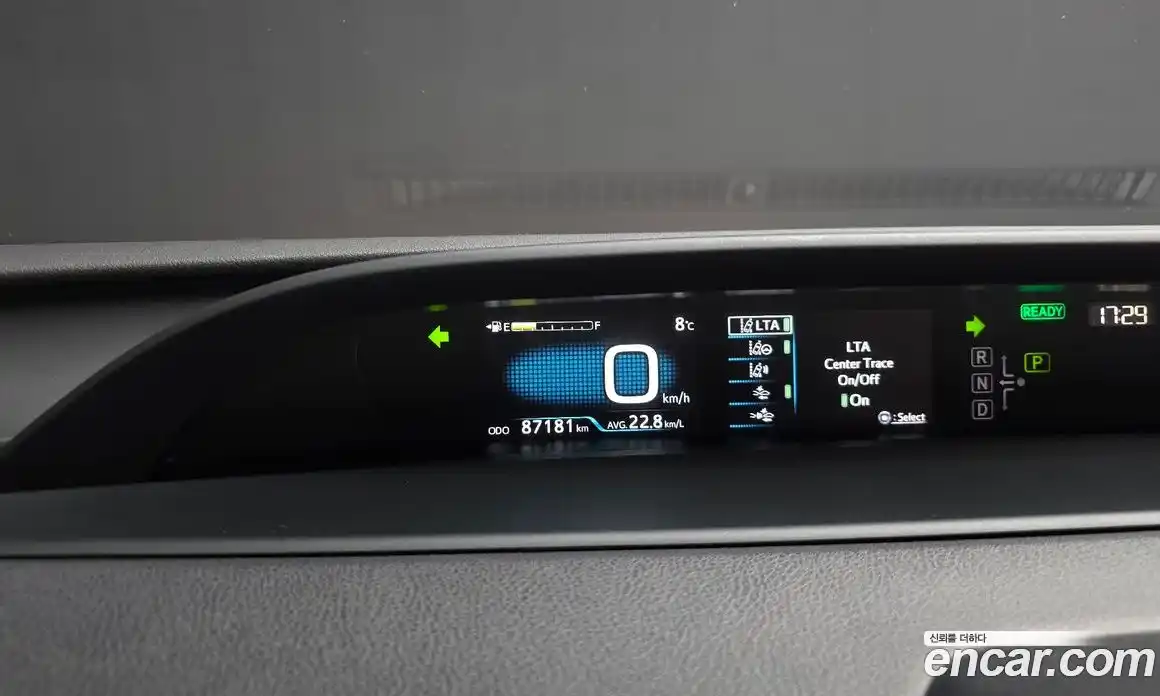 Toyota Prius 2021 1.8 Автомат в Москве № 199641, фото 8