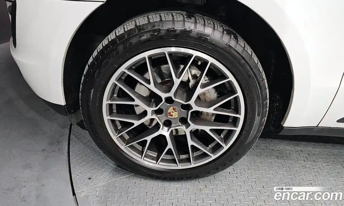 Porsche Macan 2017 3.0 Автомат в Москве № 208790, фото 3