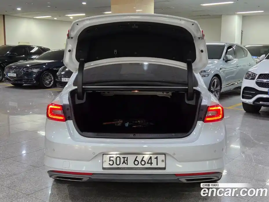 Renault SM6 2016 1.6 Автомат в Москве № 210105, фото 19