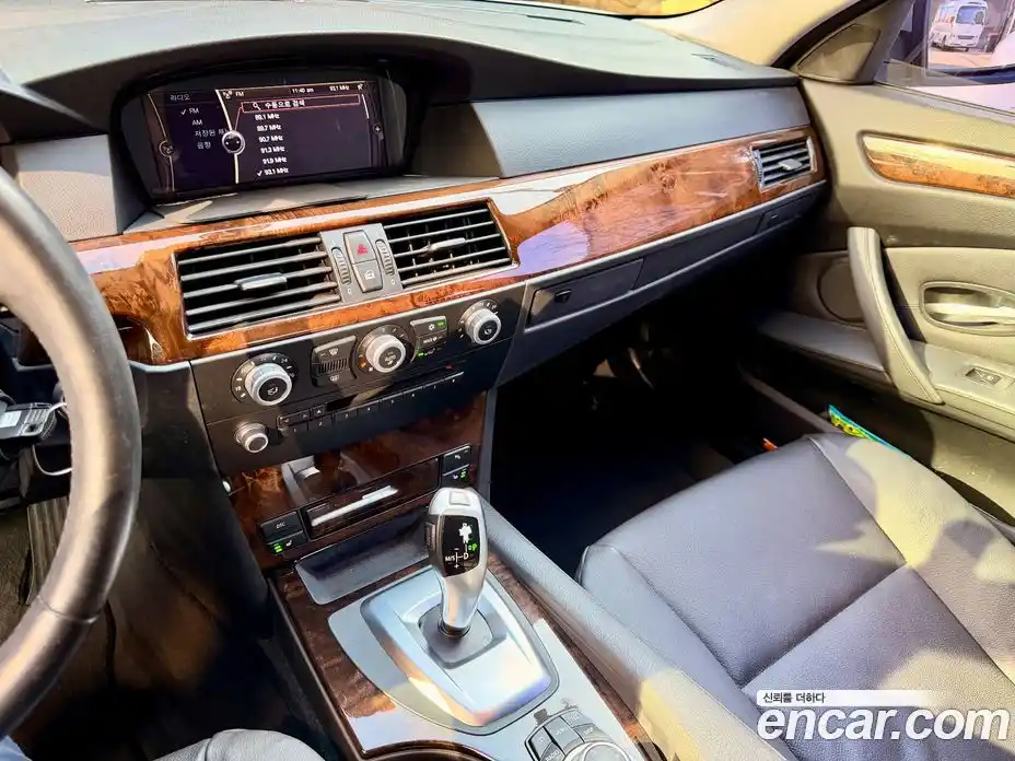 BMW 5-Series 2009 3.0 Автомат в Москве № 210964, фото 5