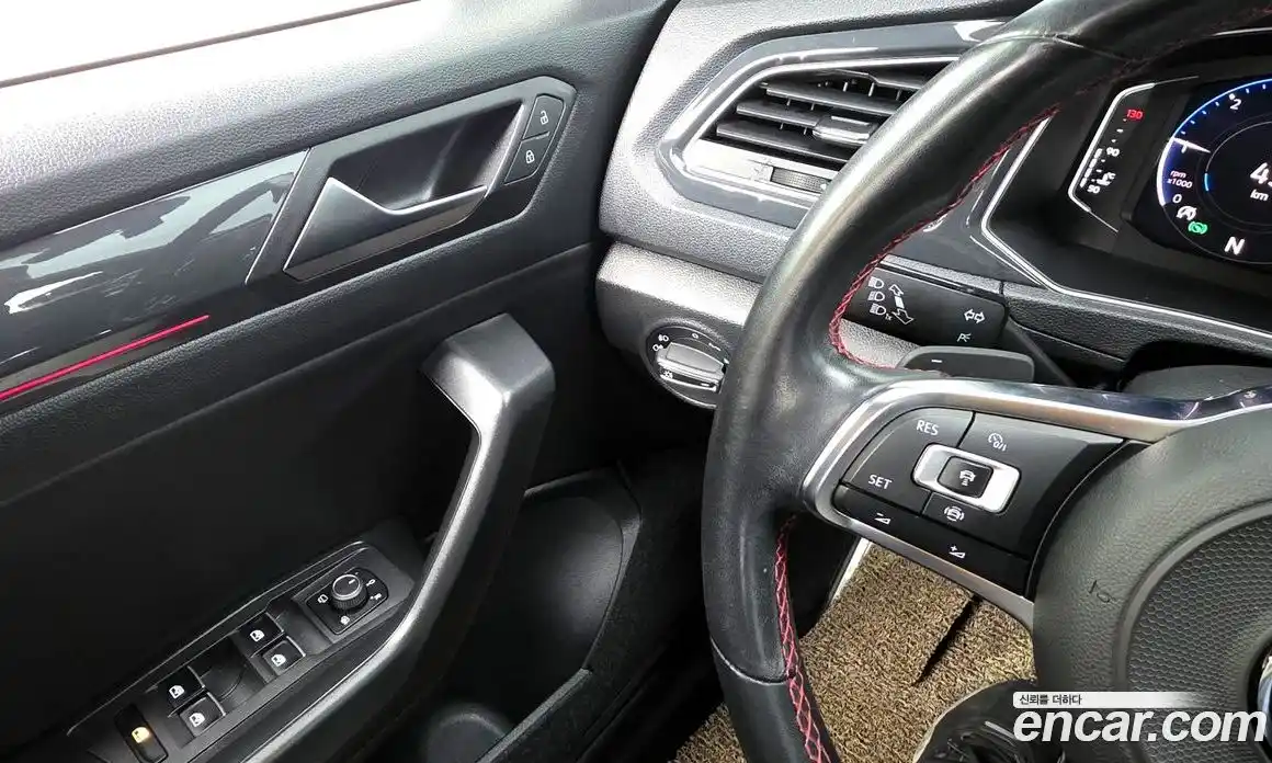 Volkswagen T-Roc 2021 2.0 Автомат в Москве № 214947, фото 12