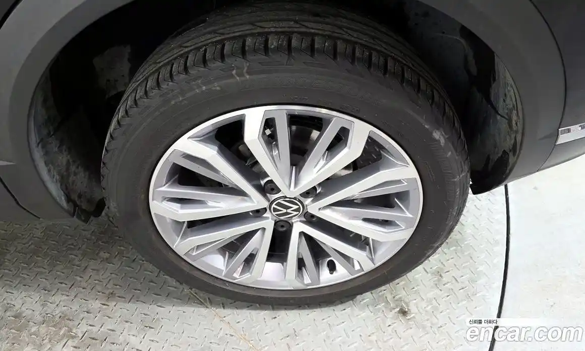 Volkswagen T-Roc 2021 2.0 Автомат в Москве № 214947, фото 17