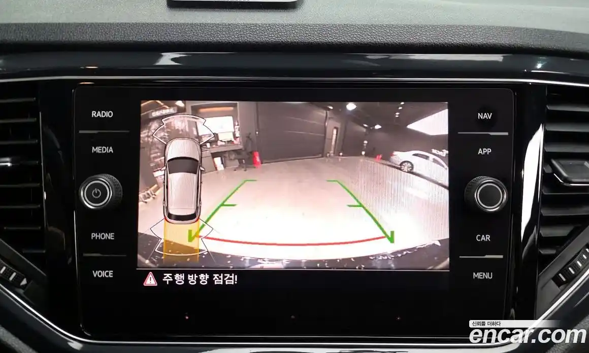 Volkswagen T-Roc 2021 2.0 Автомат в Москве № 214947, фото 8