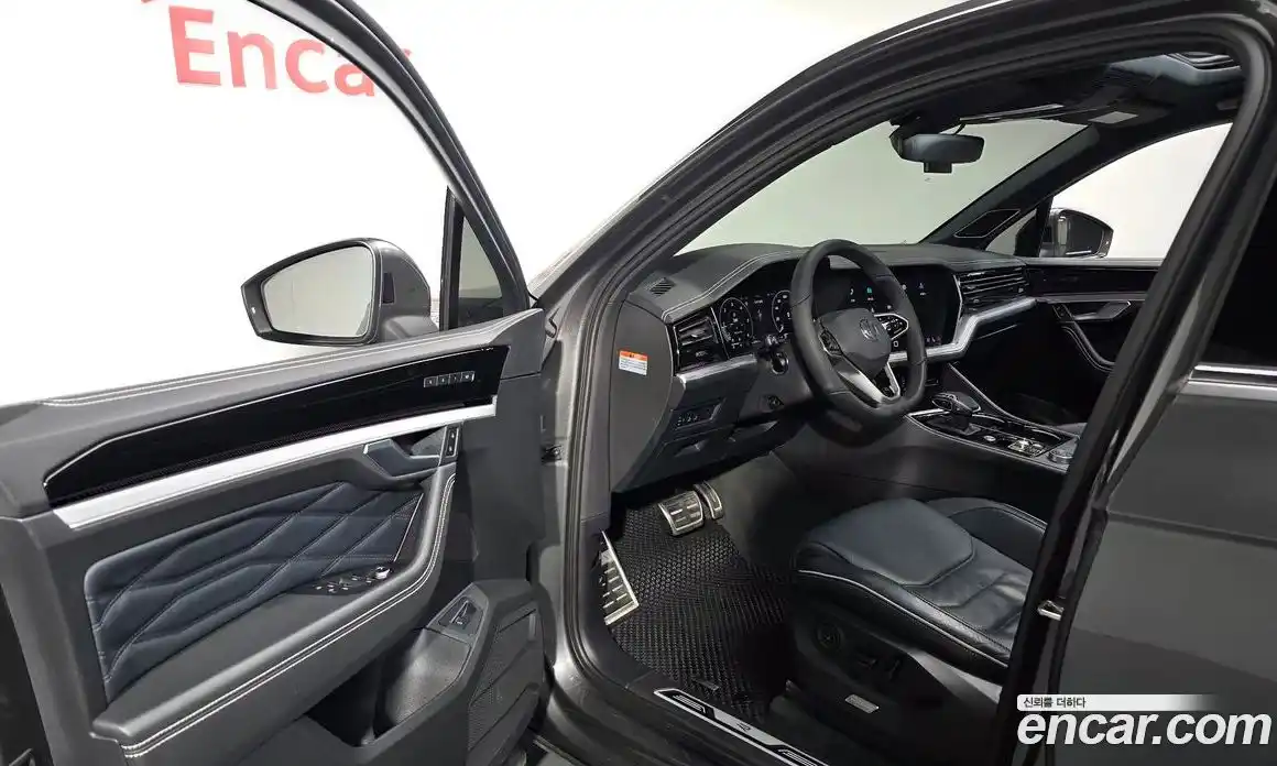 Volkswagen Touareg 2024 3.0 Автомат в Москве № 214967, фото 11