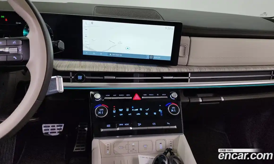 Hyundai Santa Fe 2024 1.6 Автомат в Москве № 216479, фото 17