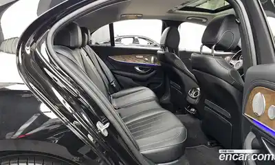 Mercedes-Benz E-Class 2018 2.0 Автомат в Москве № 223019, миниатюра 12