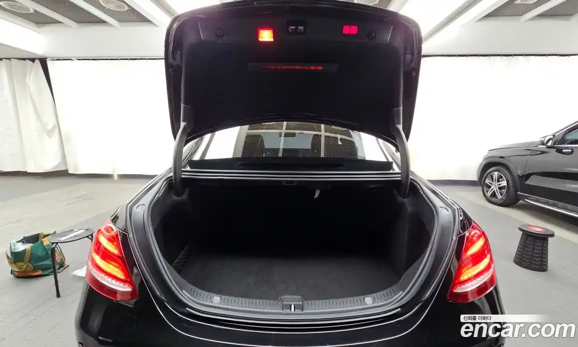 Mercedes-Benz E-Class 2018 2.0 Автомат в Москве № 223019, фото 20