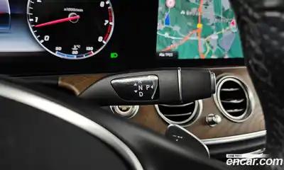 Mercedes-Benz E-Class 2018 2.0 Автомат в Москве № 223019, миниатюра 9