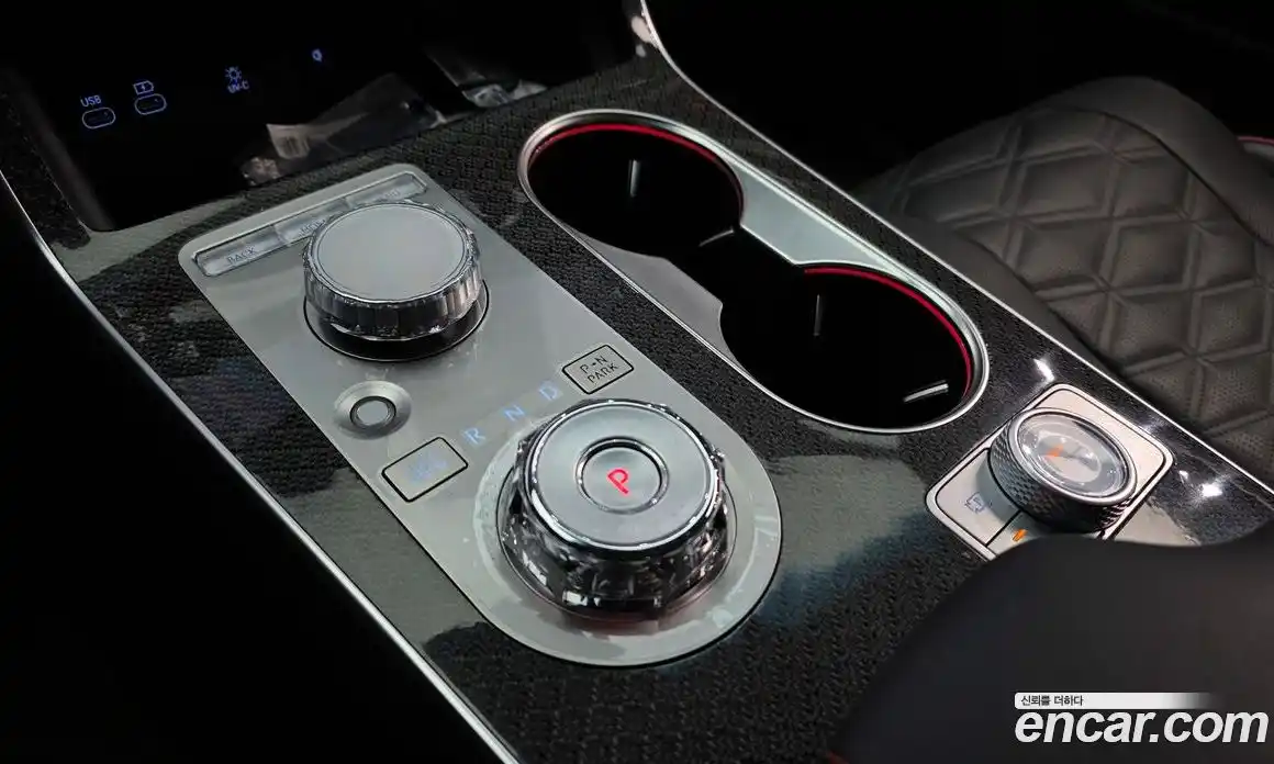 Genesis GV80 2024 2.5 Автомат в Москве № 22709, фото 17