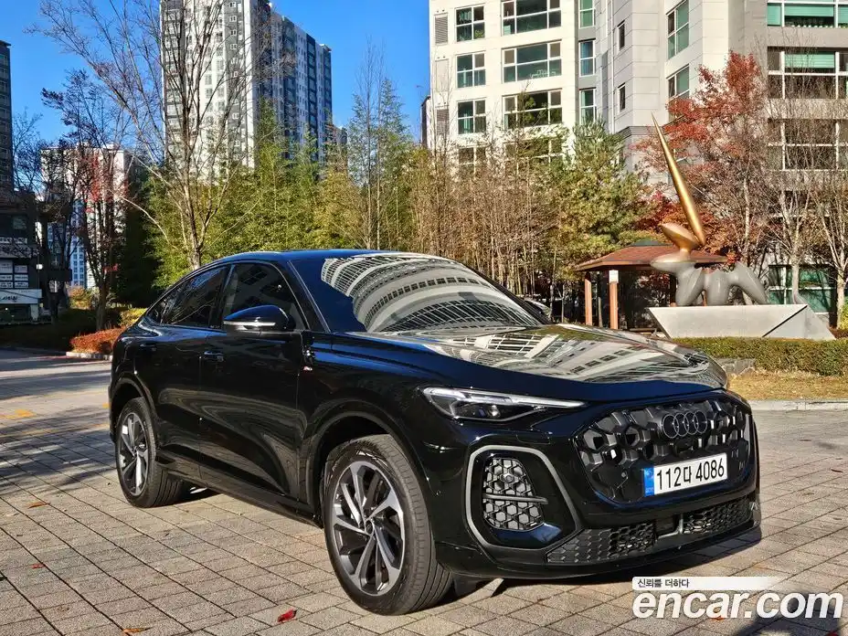 Audi Q5 2025 2.0 Автомат в Москве № 230215, фото 1