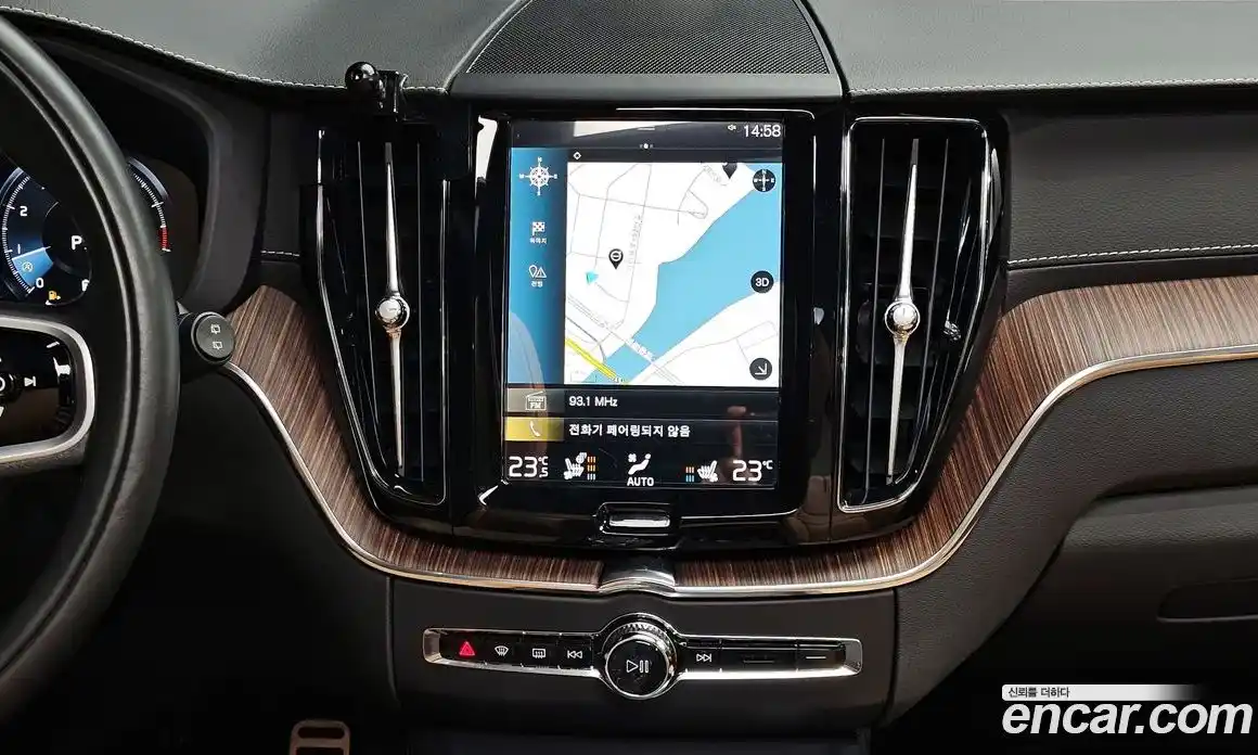 Volvo XC60 2021 2.0 Автомат в Москве № 230385, фото 1