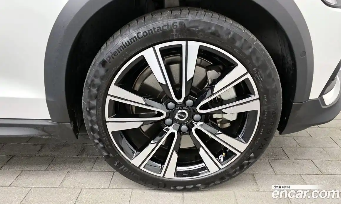 Volvo V60 2022 2.0 Автомат в Москве № 230401, фото 14