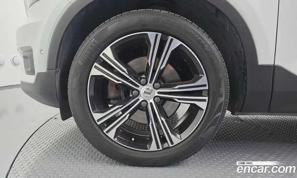 Volvo XC40 2021 2.0 Автомат в Москве № 230597, фото 15