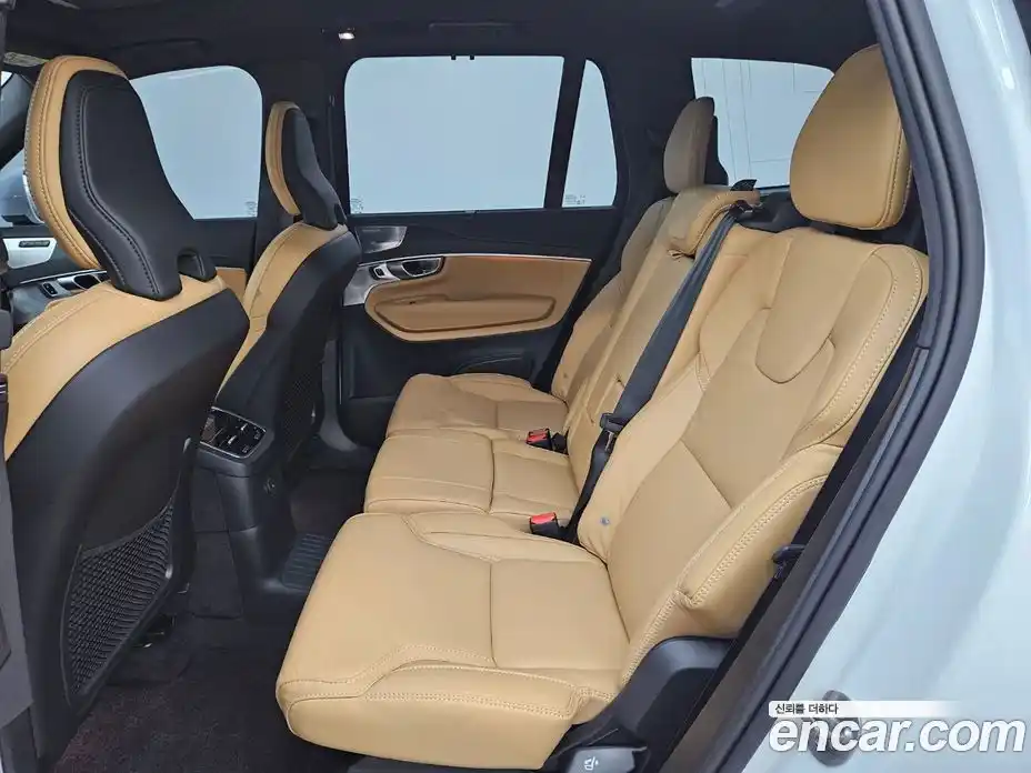 Volvo XC90 2024 2.0 Автомат в Москве № 230849, фото 11