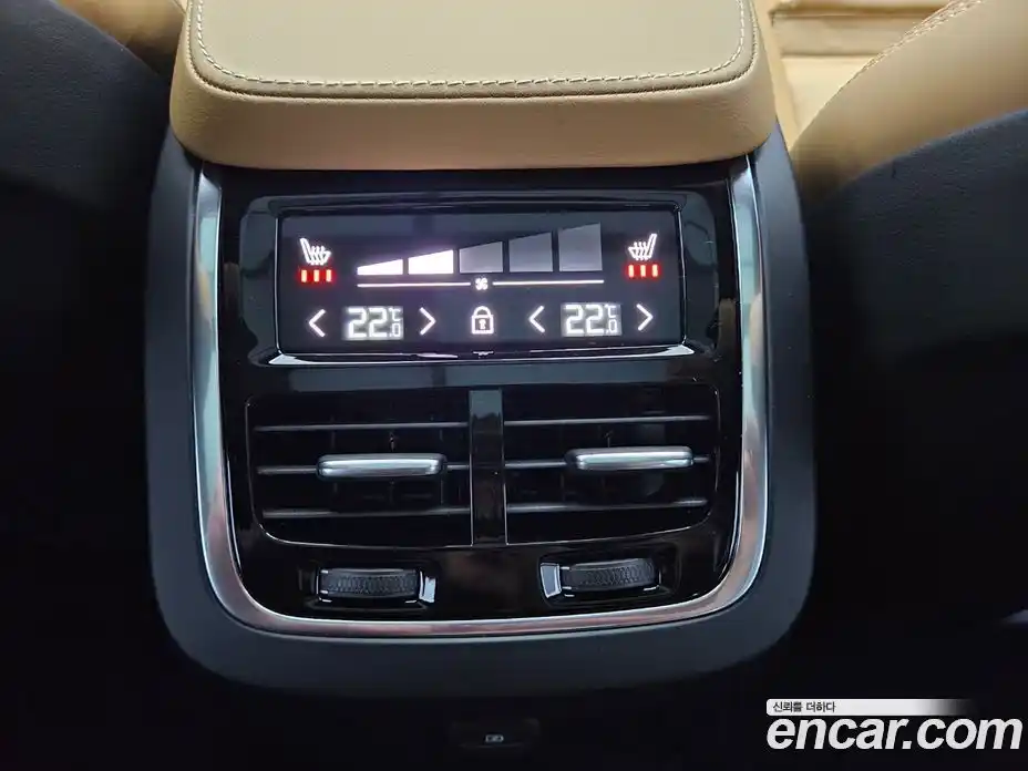 Volvo XC90 2024 2.0 Автомат в Москве № 230849, фото 16