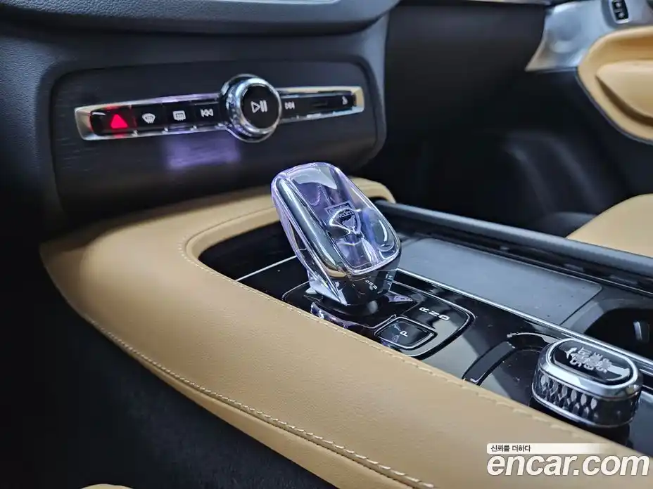 Volvo XC90 2024 2.0 Автомат в Москве № 230849, фото 9