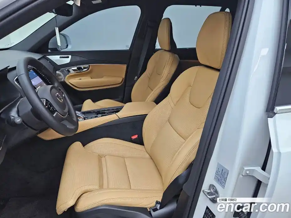 Volvo XC90 2024 2.0 Автомат в Москве № 230849, фото 10