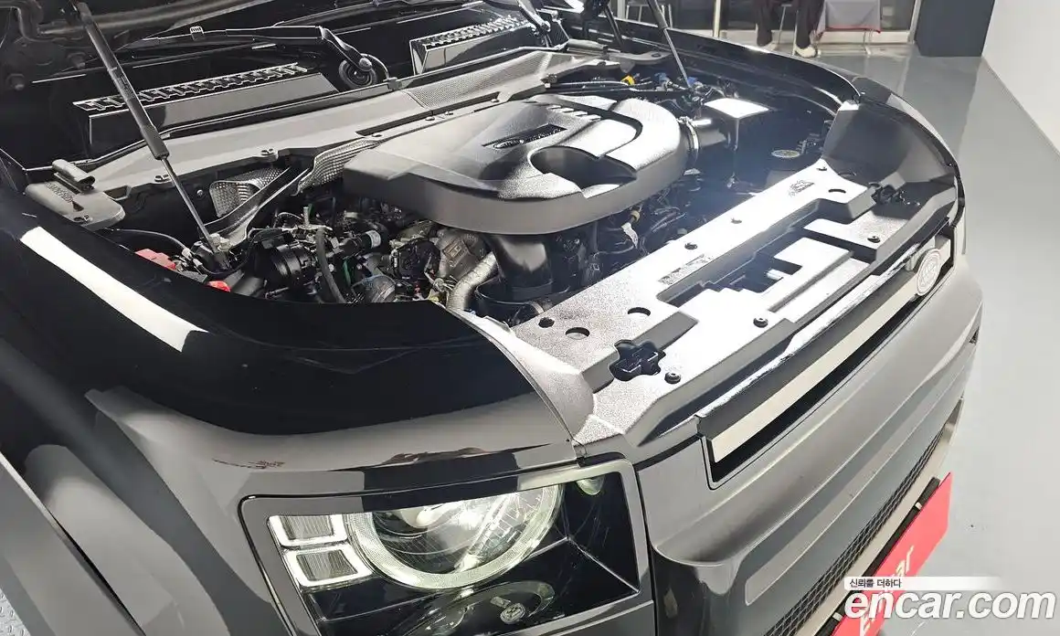 Land Rover Defender 2024 3.0 Автомат в Москве № 231223, фото 1