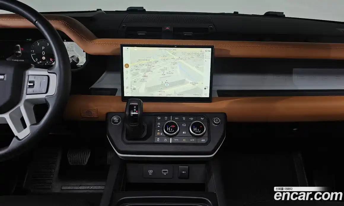 Land Rover Defender 2024 3.0 Автомат в Москве № 231223, фото 6