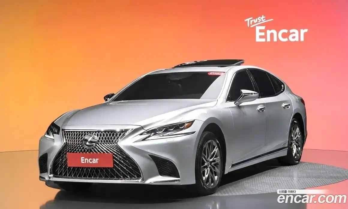 Lexus LS 2018 3.5 Автомат в Москве № 232059, фото 17