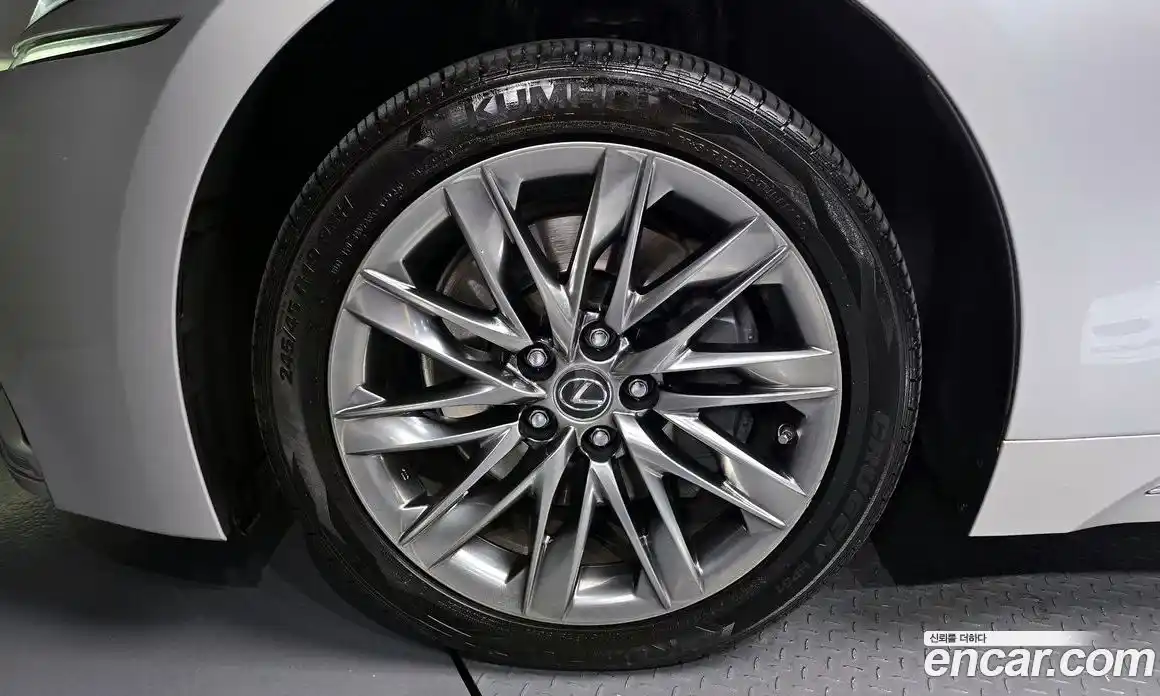 Lexus LS 2018 3.5 Автомат в Москве № 232059, фото 10