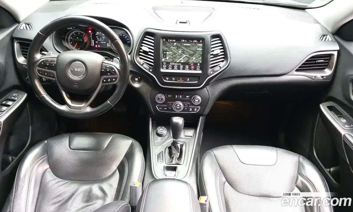 Jeep Cherokee 2019 2.4 Автомат в Москве № 232735, фото 12