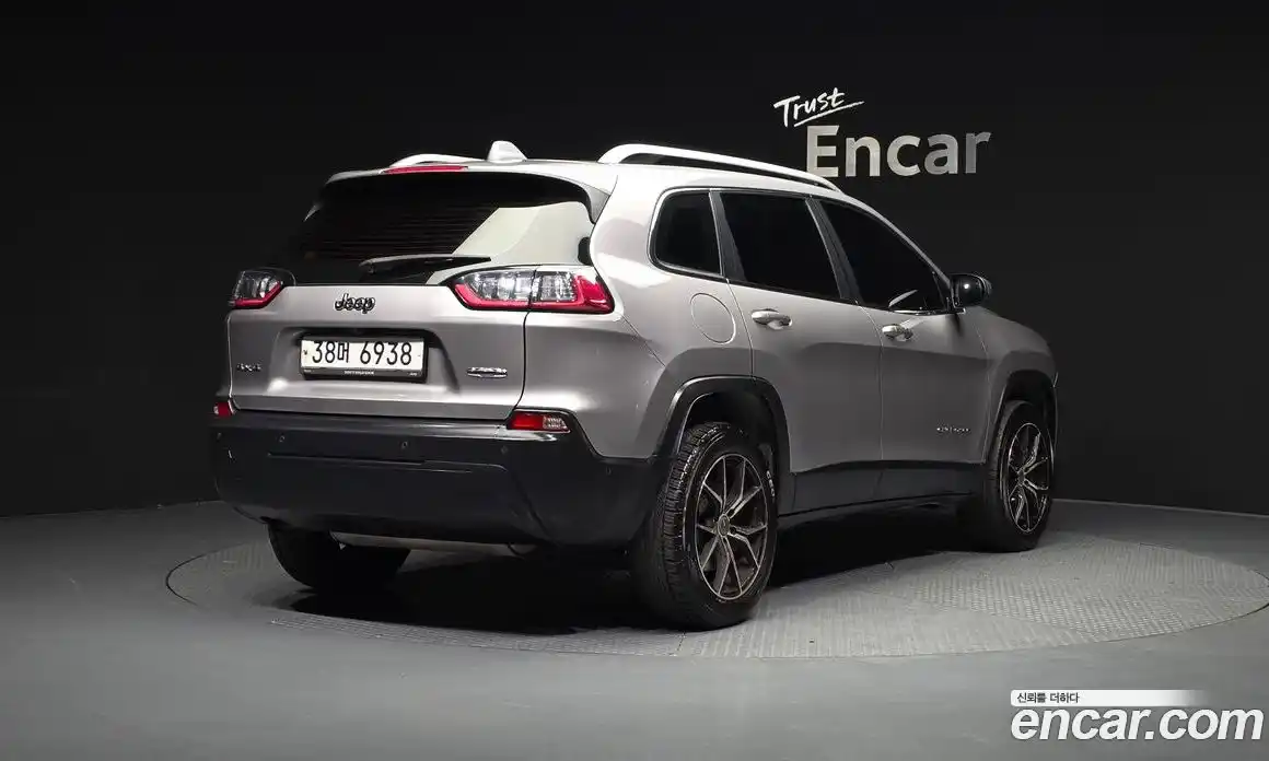 Jeep Cherokee 2019 2.4 Автомат в Москве № 232735, фото 19