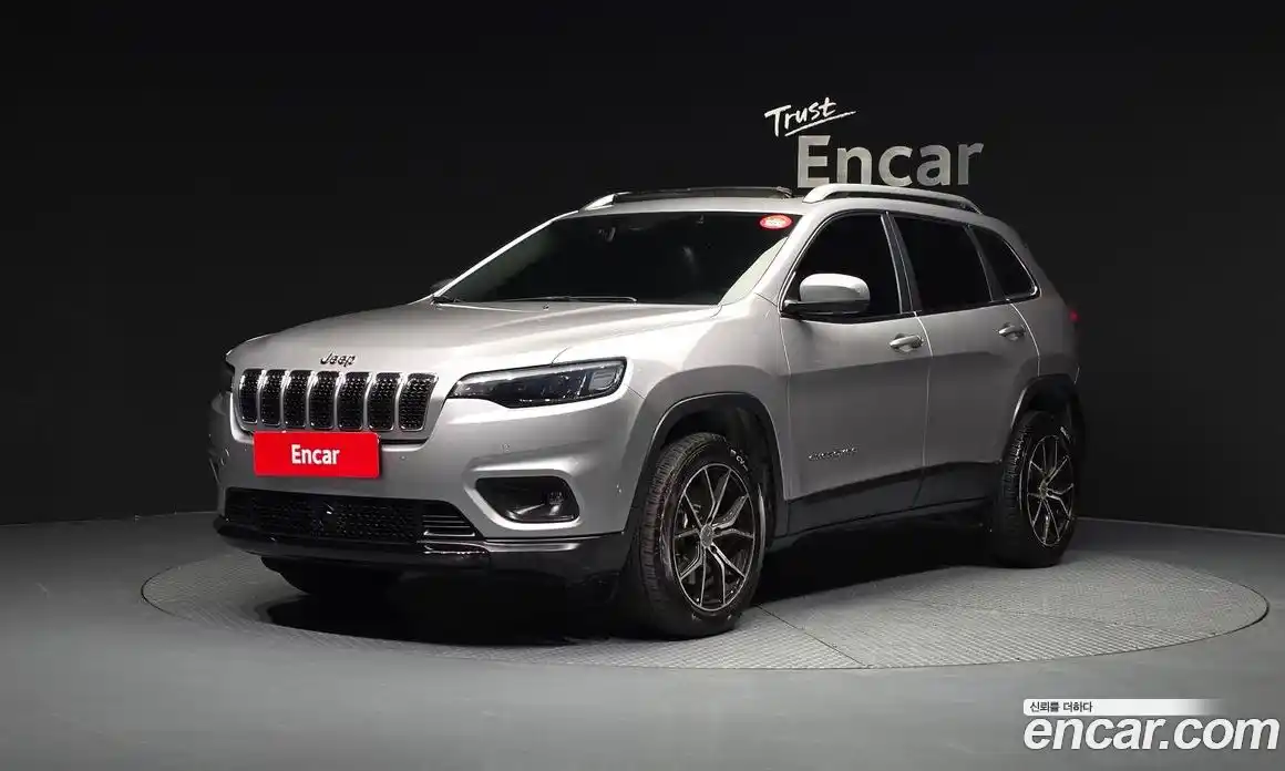 Jeep Cherokee 2019 2.4 Автомат в Москве № 232735, фото 5