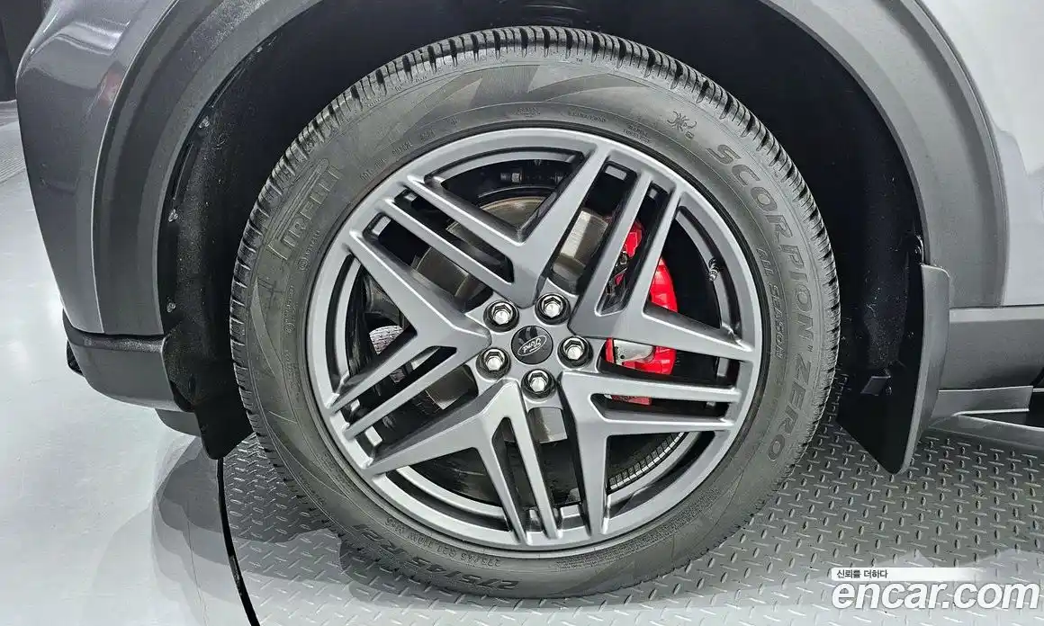 Ford Explorer 2025 2.3 Автомат в Москве № 233076, фото 10