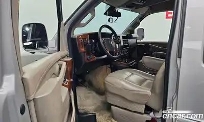 Chevrolet Express Van 2019 6.0 Автомат в Москве № 235233, миниатюра 10