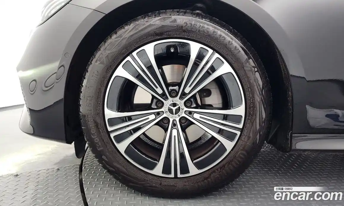 Mercedes-Benz E-Class 2025 2.0 Автомат в Москве № 237987, фото 5