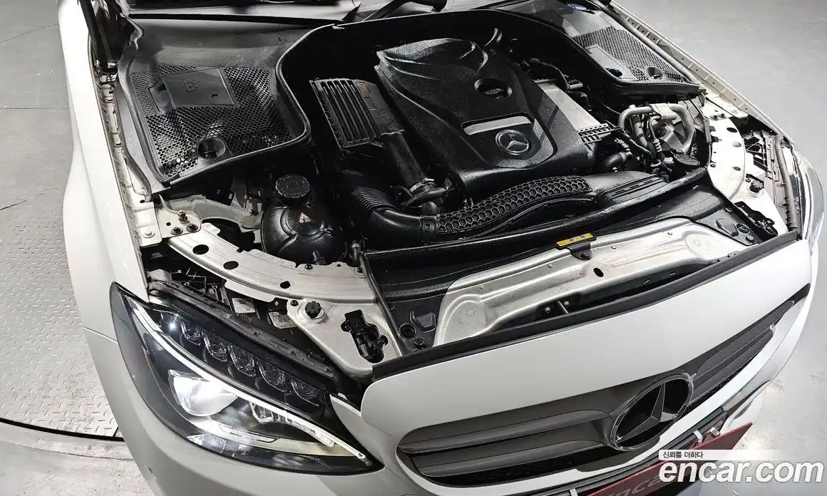 Mercedes-Benz C-Class 2018 2.0 Автомат в Москве № 239652, фото 16