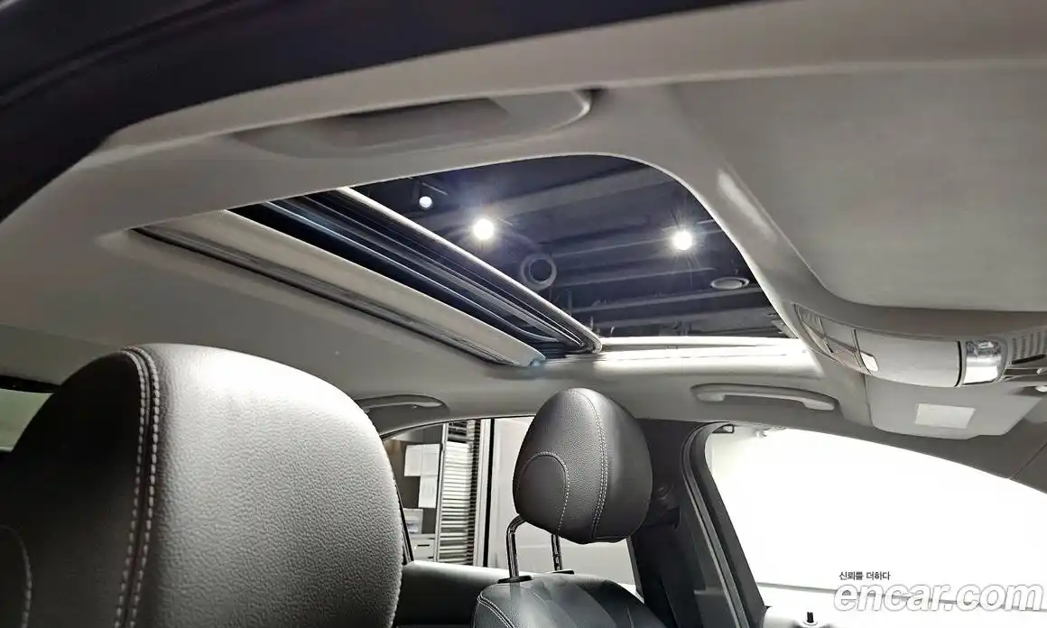 Mercedes-Benz C-Class 2018 2.0 Автомат в Москве № 239652, фото 20