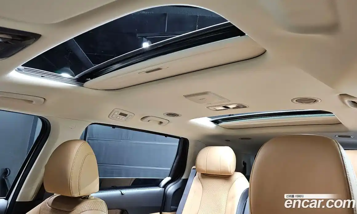 Kia Canival 2023 3.5 Автомат в Москве № 248271, фото 20