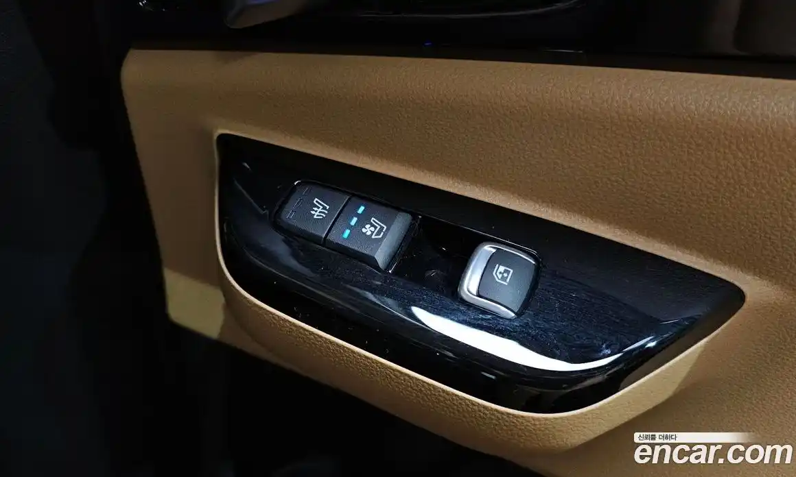 Kia Canival 2023 3.5 Автомат в Москве № 248271, фото 7