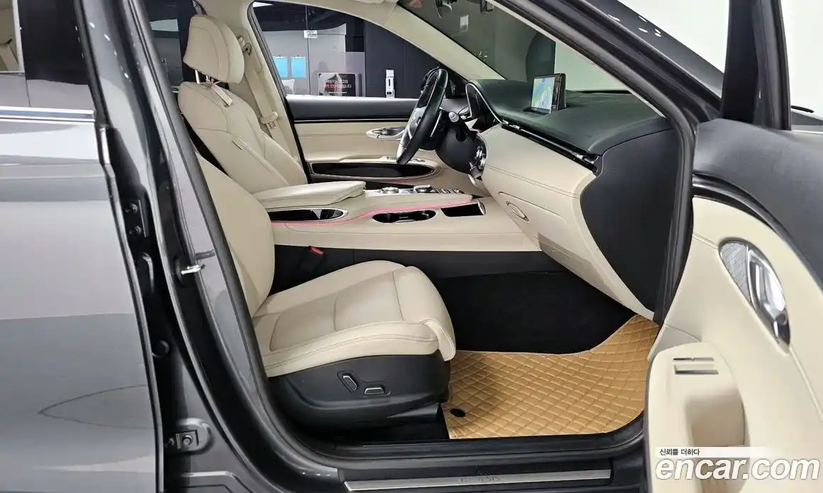 Genesis GV70 2021 2.5 Автомат в Москве № 26528, фото 8