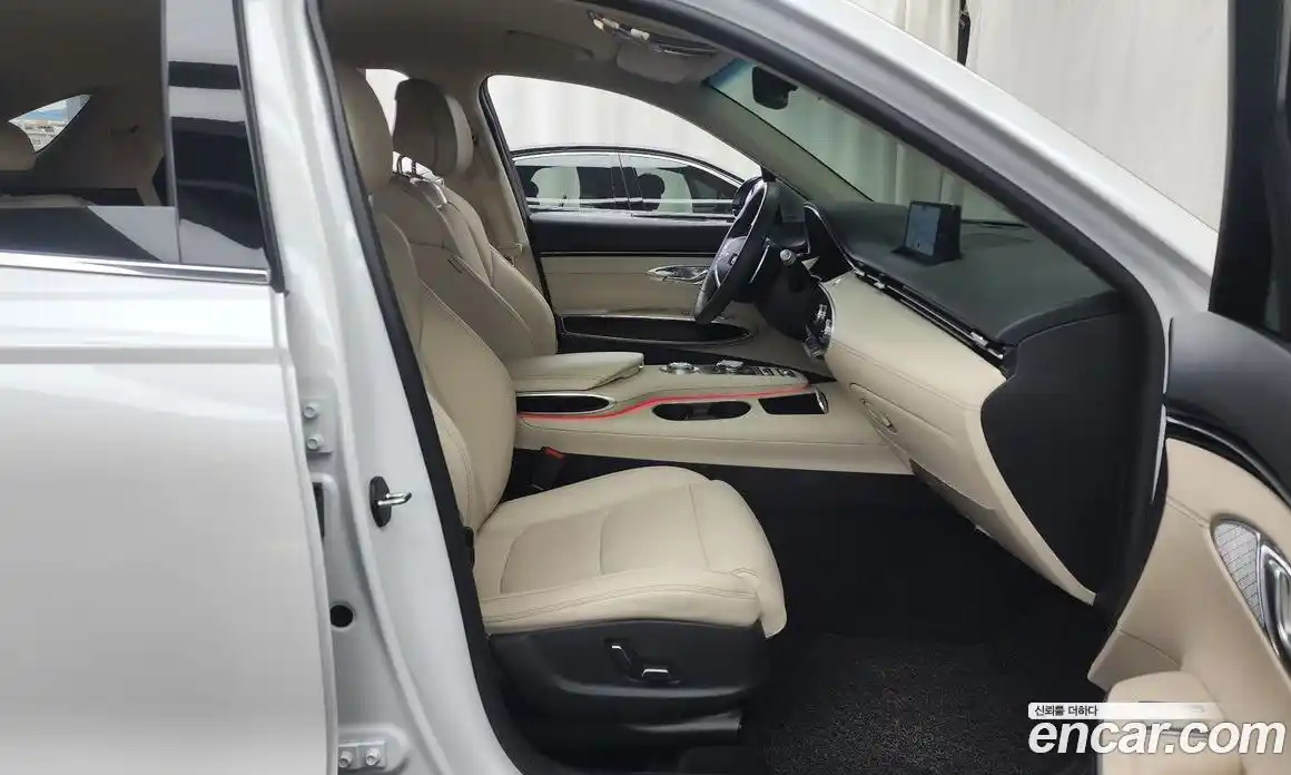 Genesis GV70 2023 2.5 Автомат в Москве № 27431, фото 15