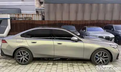 BMW 5-Series 2026 2.0 Автомат в Москве № 278095, миниатюра 2