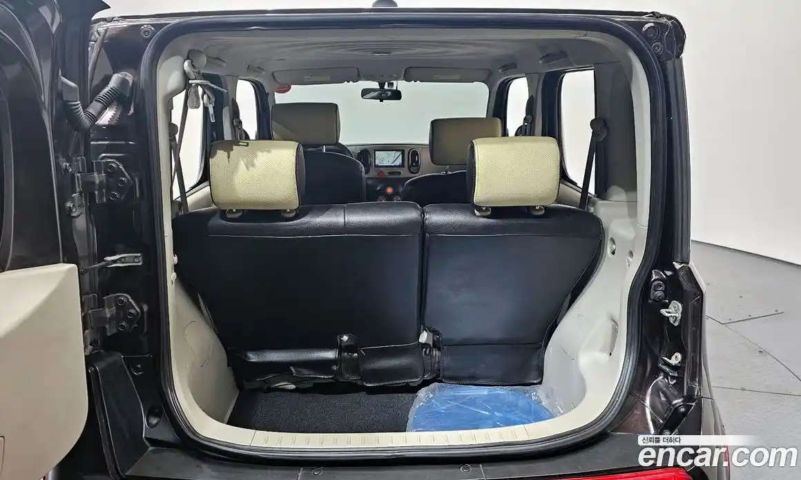 Nissan Cube 2011 1.8 Автомат в Москве № 285051, фото 19