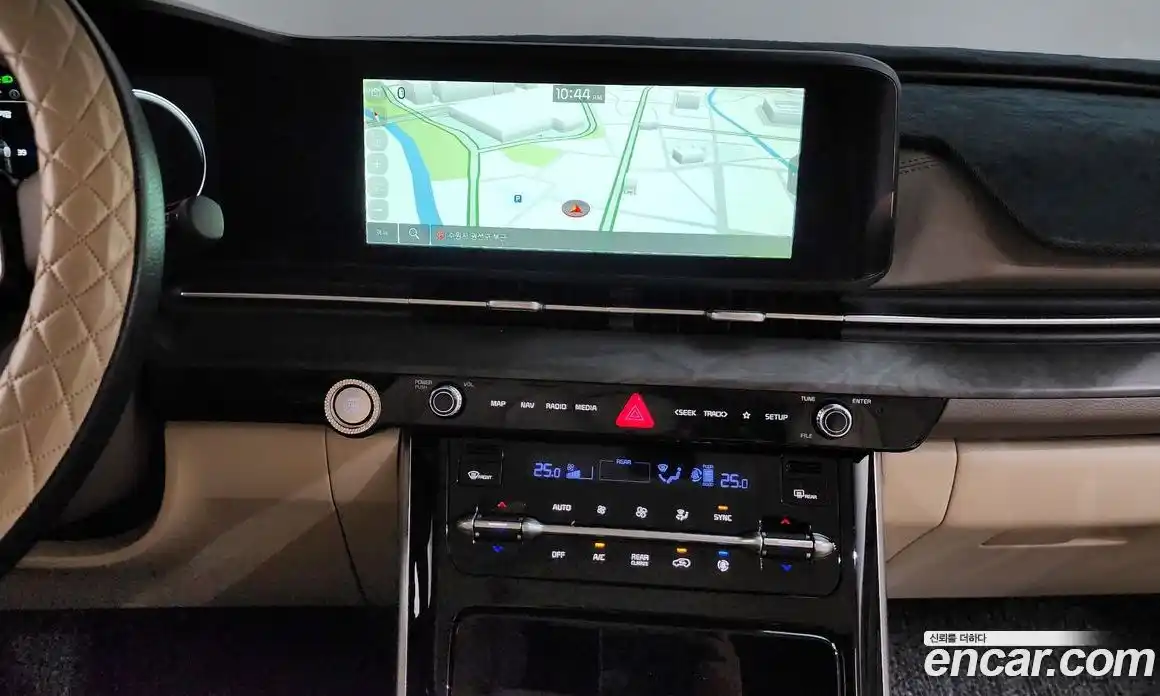 Kia Canival 2023 3.5 Автомат в Москве № 287024, фото 3