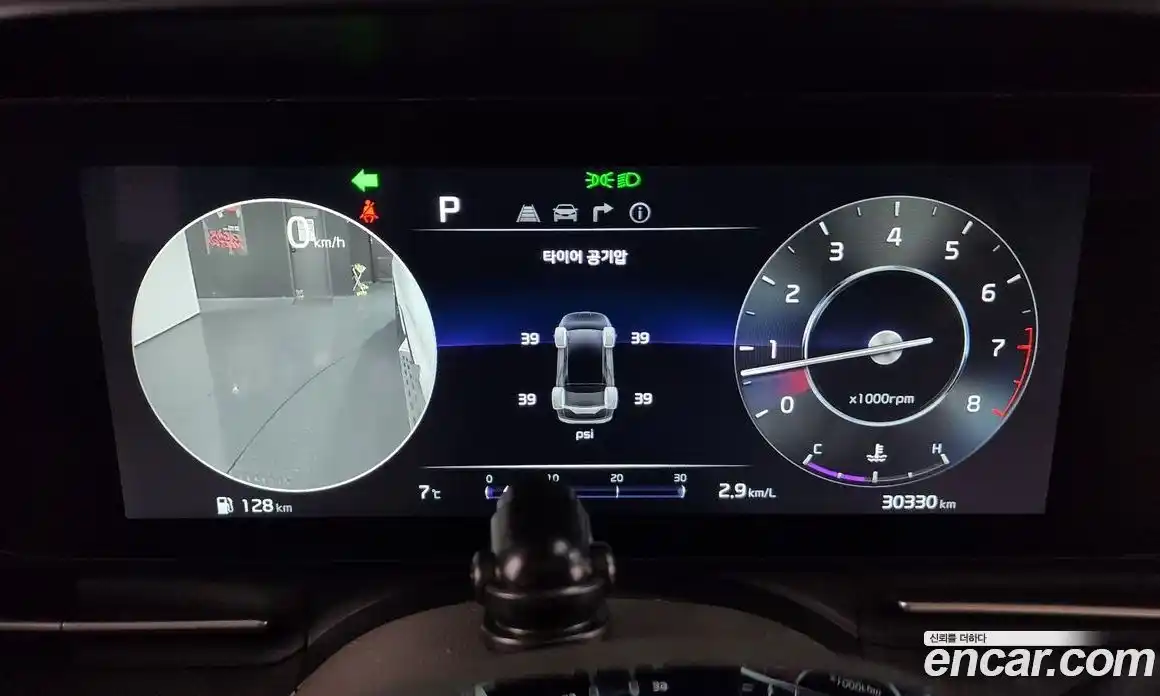 Kia Canival 2023 3.5 Автомат в Москве № 287024, фото 4